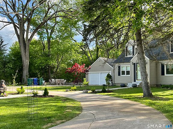 3rd image of 1347 Hall Boulevard