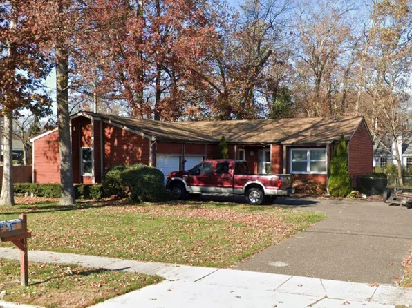 898 Tanglewood Ln, Vineland, NJ 08360