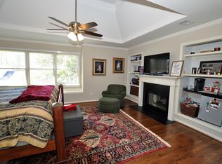 12645 Silver Fox Ct, Roswell, GA 30075