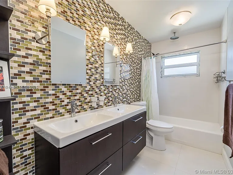 1309 Funston St — Photo 15