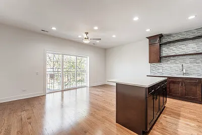 3335 N Avers Ave #3N — Photo 5