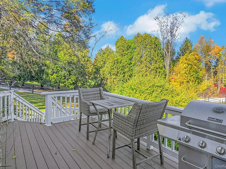 90 Cushman Rd — Photo 18