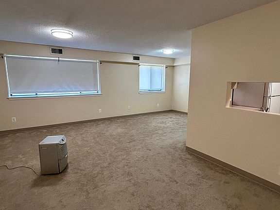 3rd image of 142 Van Zandt Ave APT 103
