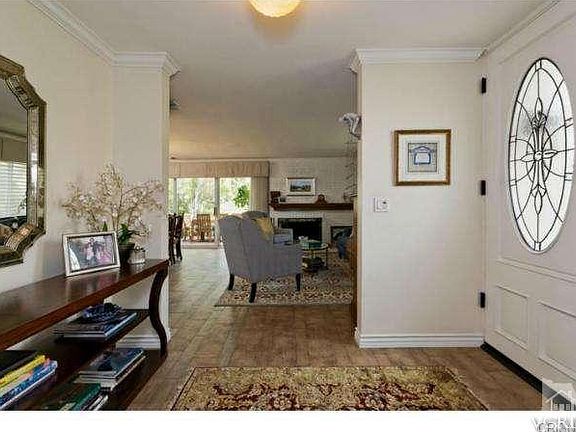 3rd image of 32061 Waterside Ln