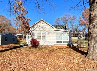 203 W Nishna Rd, Shenandoah, IA 51601