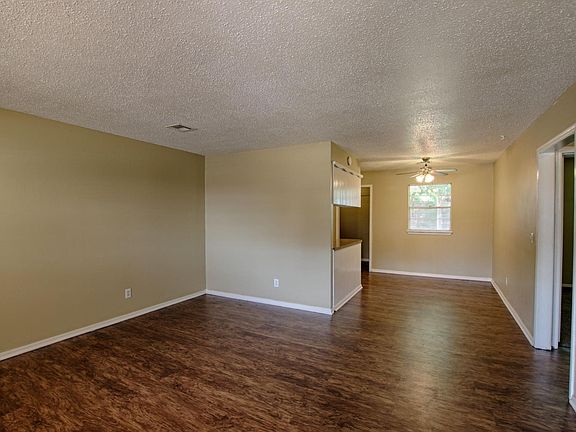 4th image of 917-919 Delmar Ct