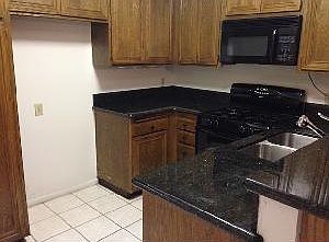 3rd image of 3301 Columbus St APT 12