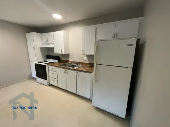 1004 2nd St, Queen City, TX