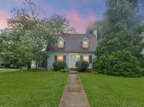 611 S James St, Champaign, IL 61821