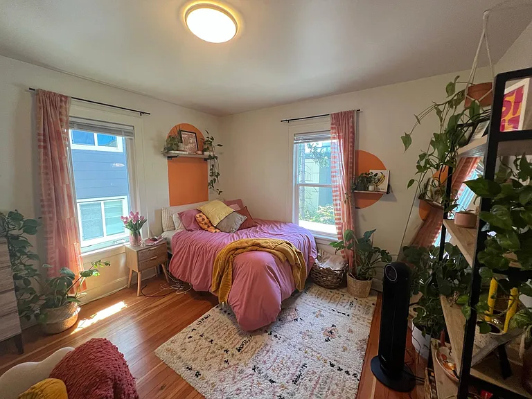 531 Federal Ave E — Photo 24