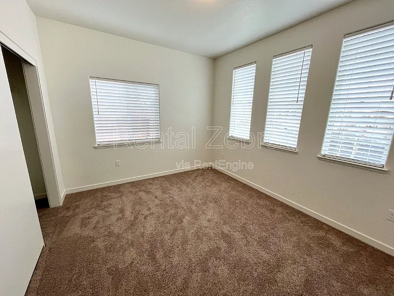 165 Squaw Valley Dr — Photo 13