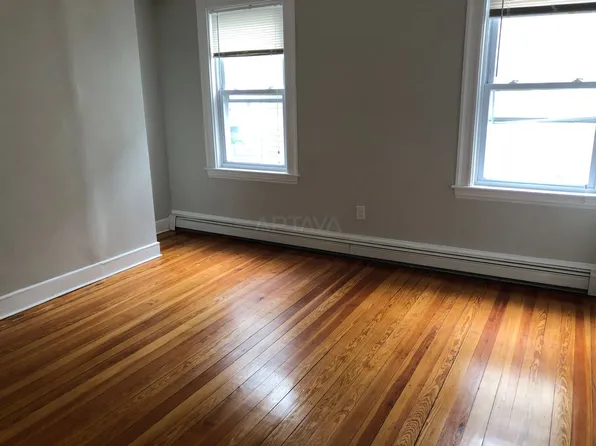 211 Elm St, Cambridge, MA
