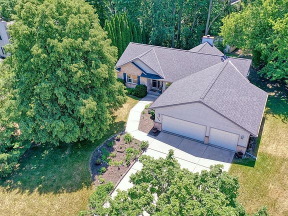 3rd image of 494 Quinlan COURT