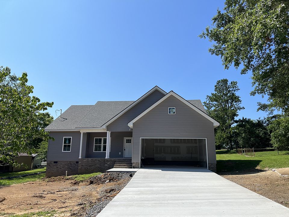 2nd image of 704 Brookhaven Cir