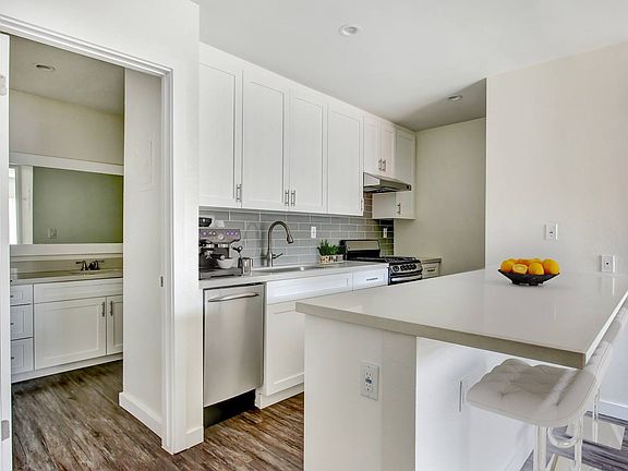 2nd image of 14849 Vanowen St #214
