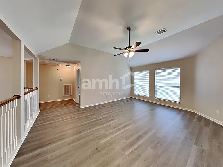 501 Falcon Lake Dr — Photo 27