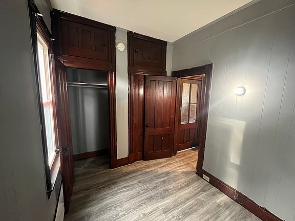 2nd image of 513 1st St #2