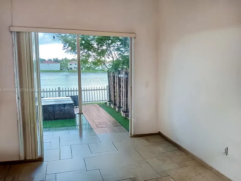 6814 NW 107th Pl — Photo 10