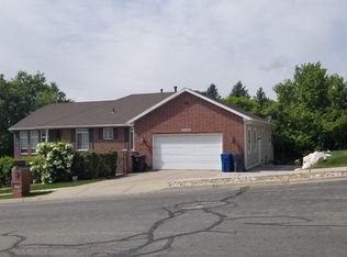 5605 S Fox Chase Dr, South Ogden, UT 84403