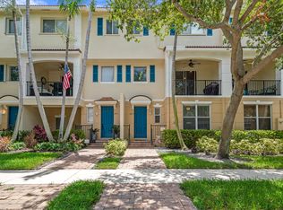 2879 S Oasis Dr, Boynton Beach, FL 33426