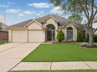 7415 Tranquil River Dr, Pasadena, TX 77505