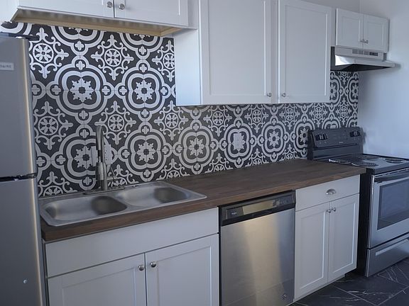 2nd image of 109 Leicester Ct #3