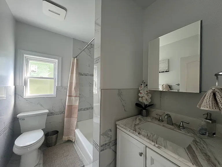 255 Lafayette Pl #2R — Photo 9