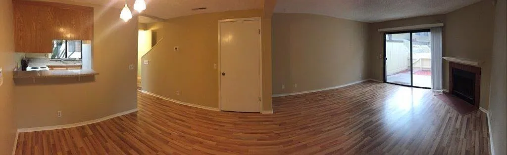2 bed, 1080 sqft, $1,700 — Photo 2