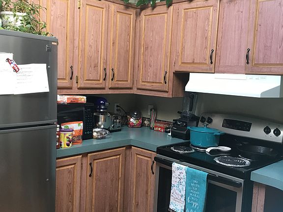 3rd image of 8300 NE Quatama St