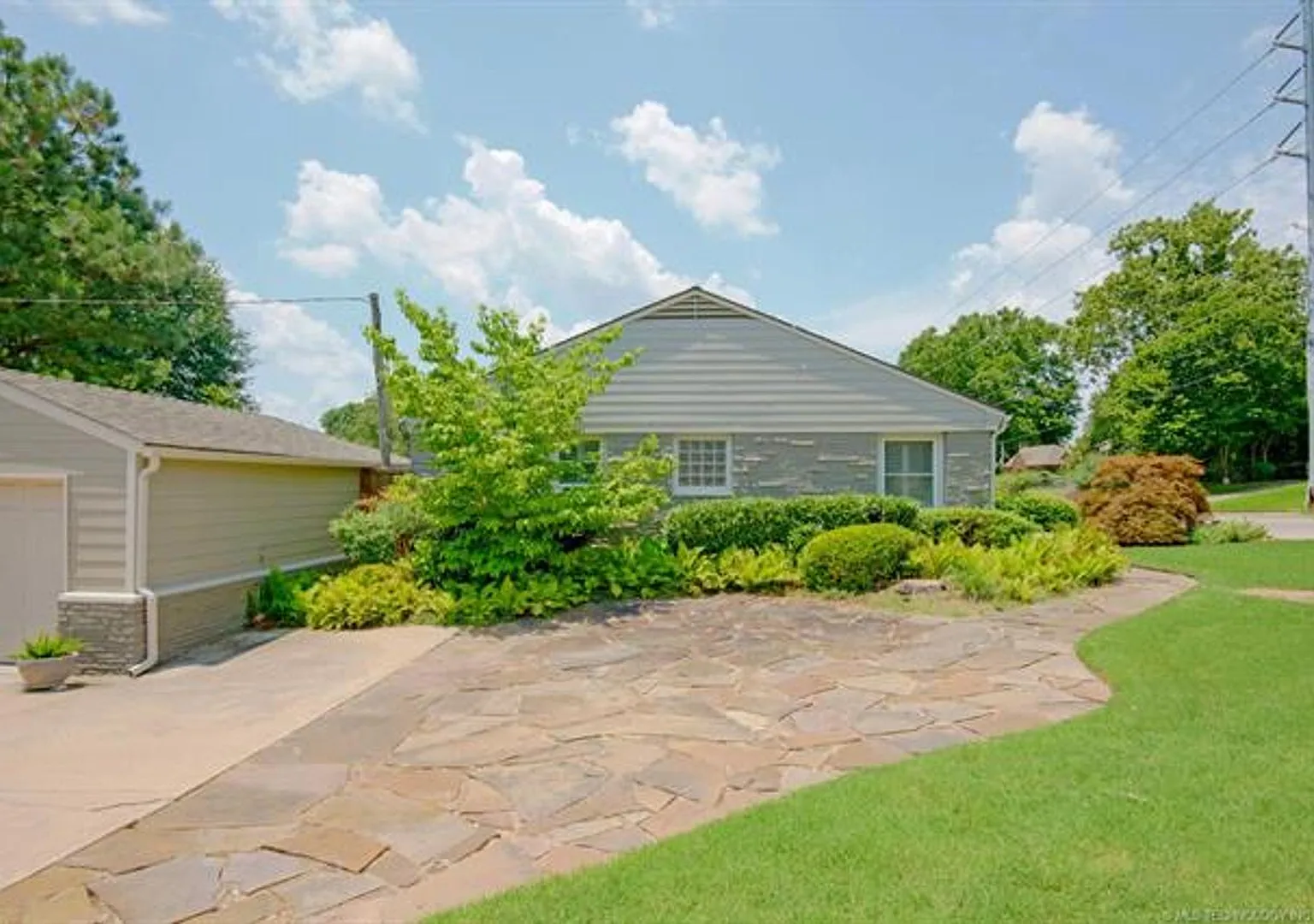 Gorgeous Midtown Home! — Photo 3