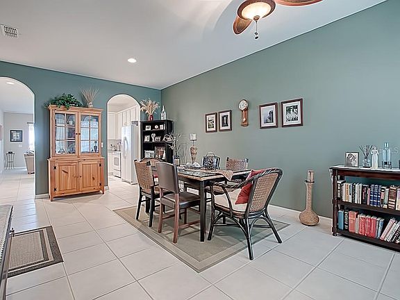 5th image of 34426 Tuscany Ave