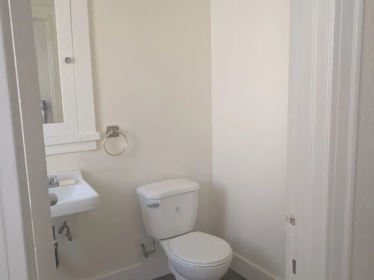 206 N New Hampshire Ave #10 — Photo 11