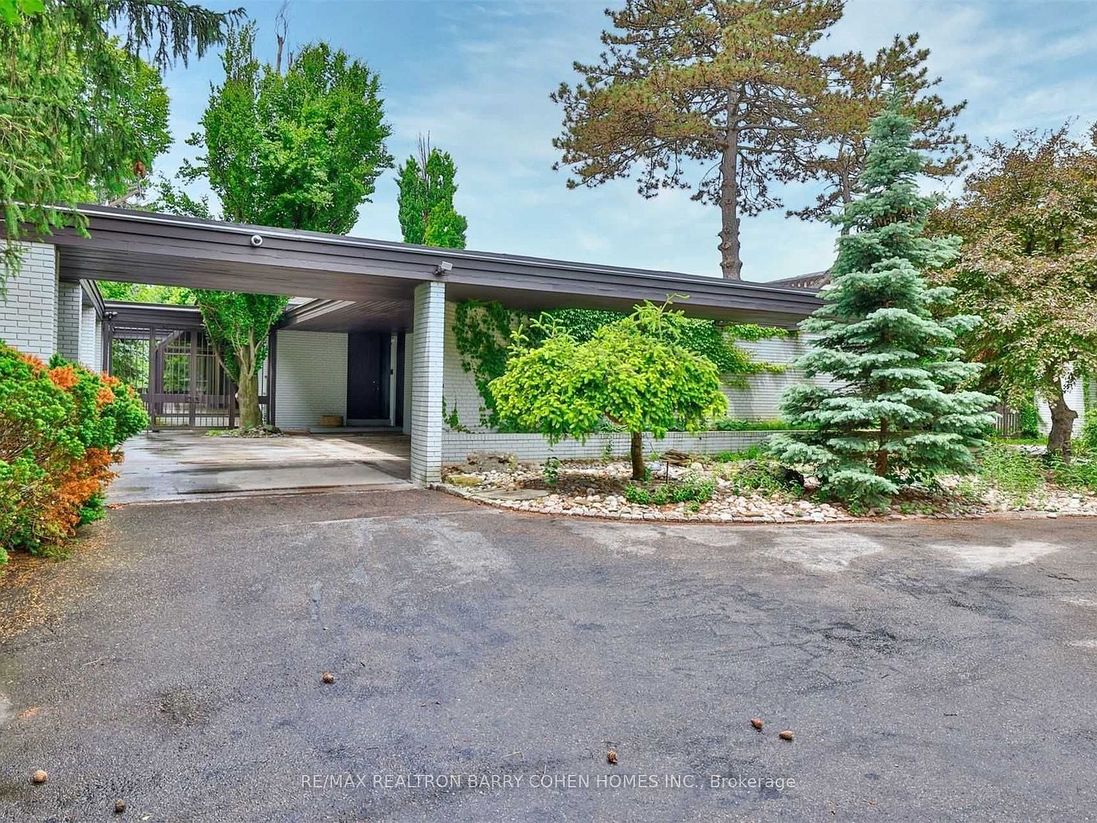 12A Park Lane Cir, Toronto, ON M3B 1Z7 Zillow