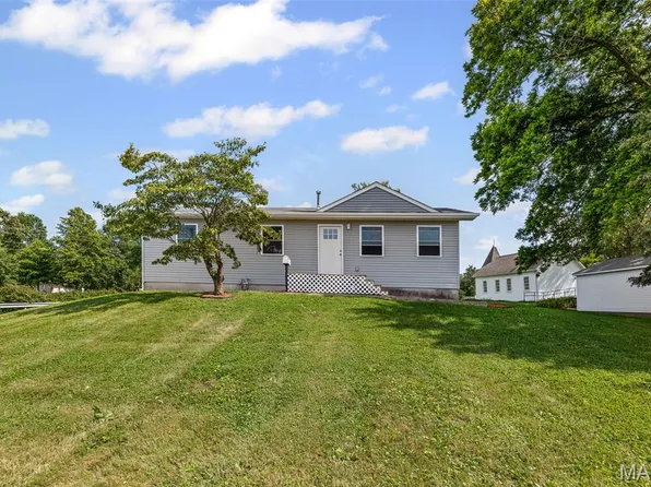 116 Snedeker St, Jerseyville, IL 62052