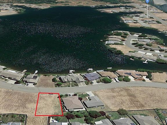4th image of 19023 Shoreline Dr