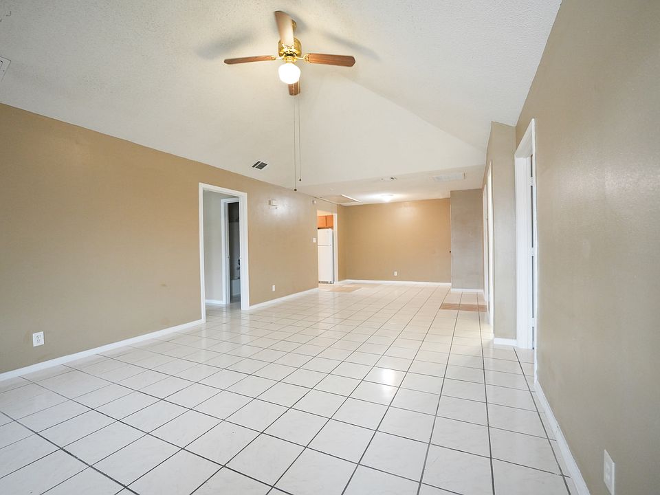 1st image of 6354 Queens Castle APT 2