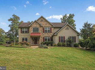 1712 Hill Rd, Reading, PA 19602