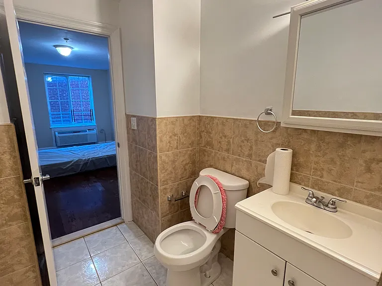 711 Sip St #203 — Photo 11