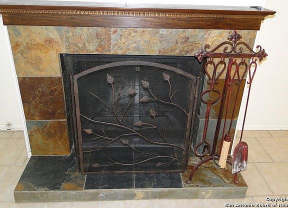 5th image of 8619 Glen Mont Dr