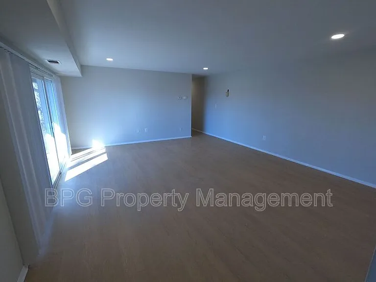 8810 Wesley Ave #203 — Photo 4