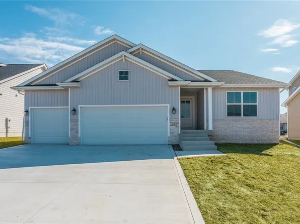 217 11th Ct NW, Bondurant, IA 50035