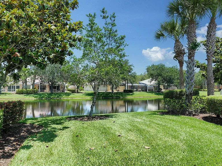 5852 Helicon Pl — Photo 25