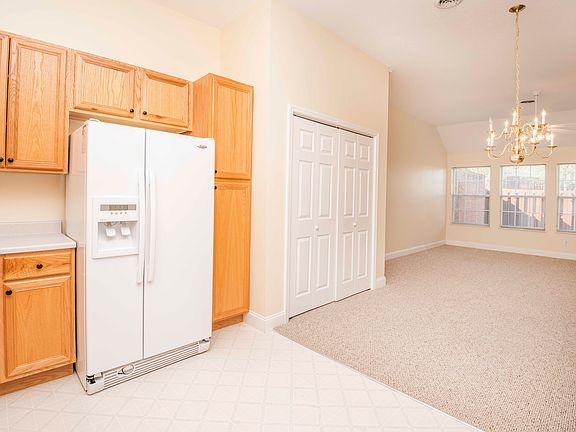 4th image of 2601 Knob Creek Ln