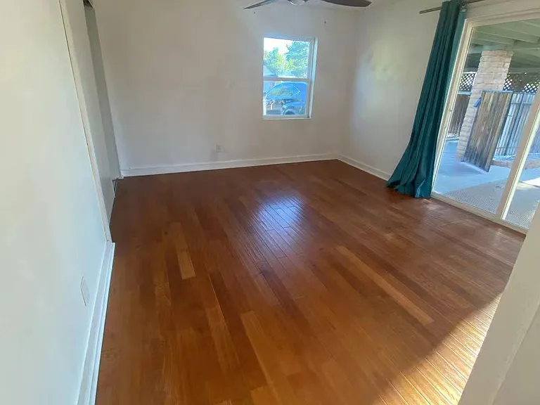 2142 E Clarendon Ave — Photo 7