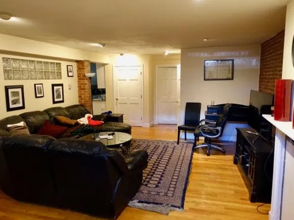 915 Beacon St APT A, Boston, MA 02215