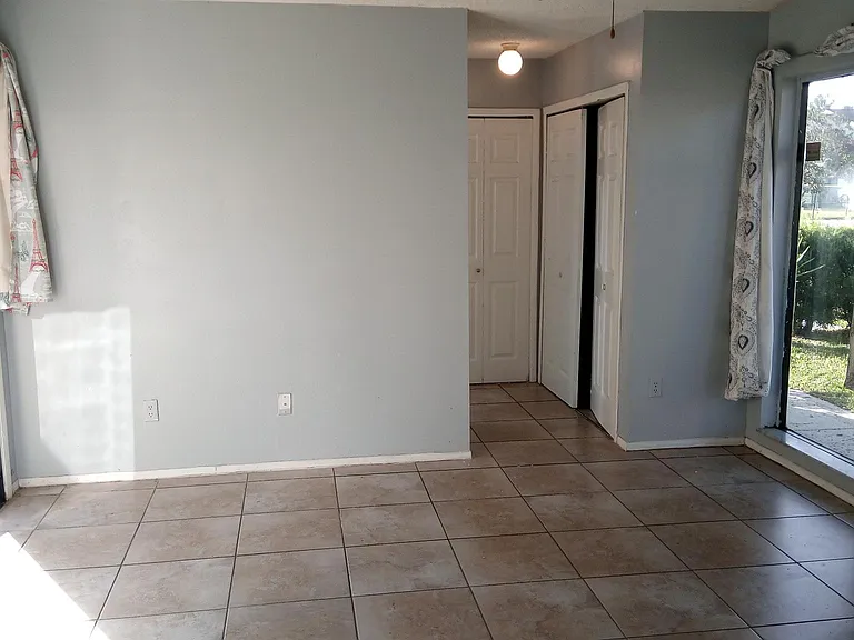 629 Golden Sunshine Cir — Photo 35