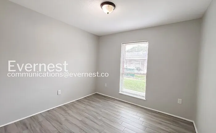 8117 Richland Dr — Photo 13