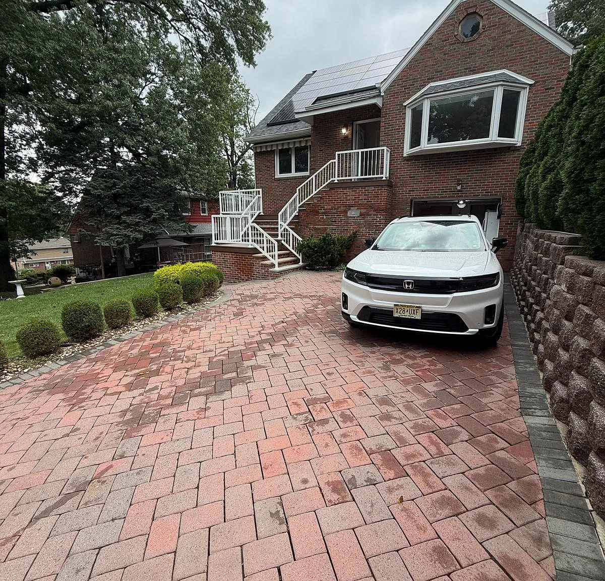649 Oakdene Ave — Photo 2