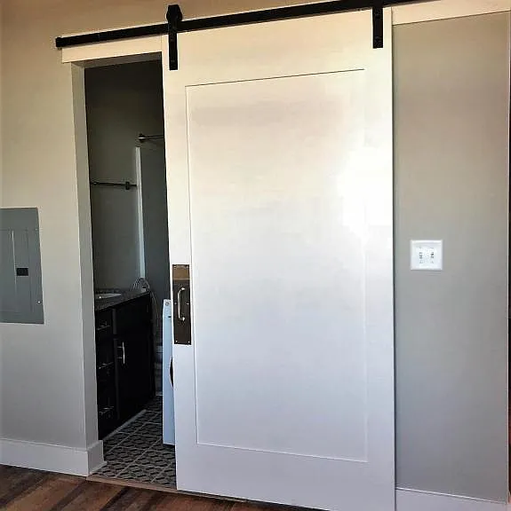 127 N Greene St #402 — Photo 4
