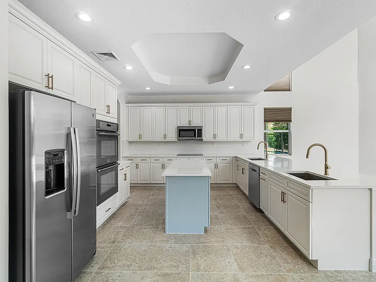6641 Conch Ct — Photo 13